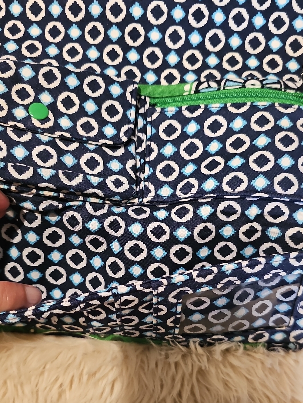 Vera Bradley Sleek Wallet In Cupcake Green EUC - Picture 9 of 11